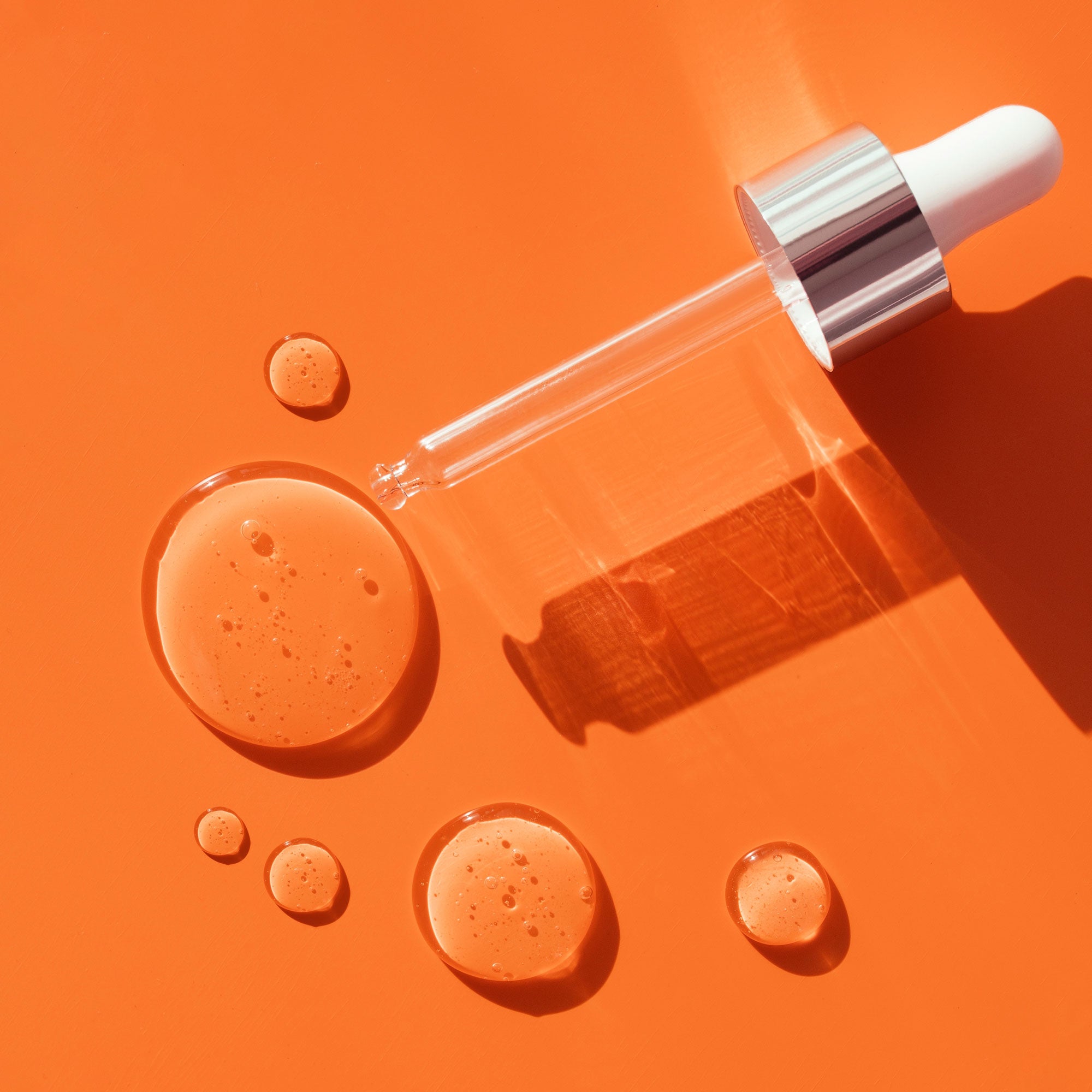 Tranexamic Acid 2.5%, Niacinamide 4% Brightening Facial Serum 30ml - skinChemists